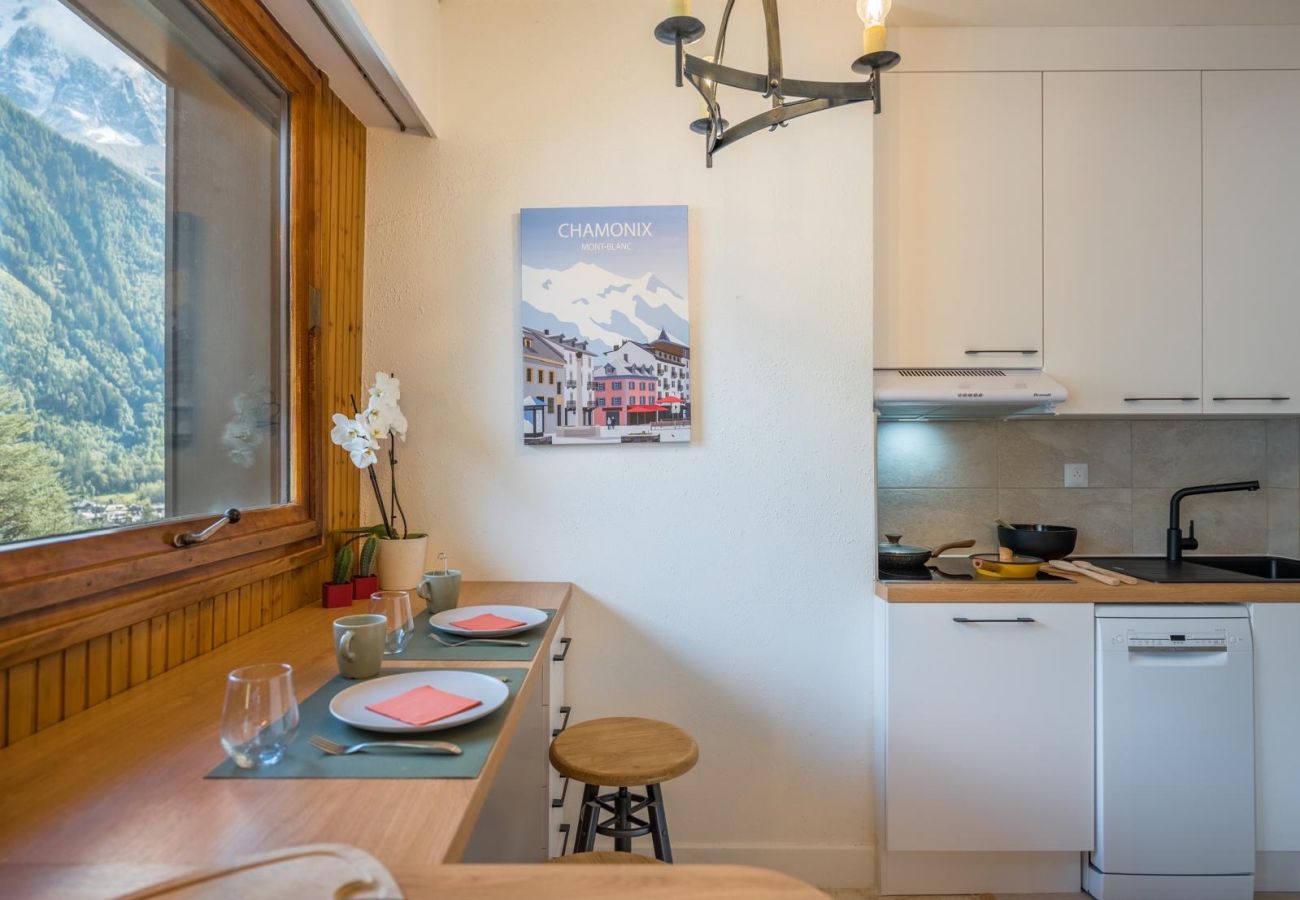 Apartment in Chamonix-Mont-Blanc - Appt L'altimètre - Jardin - Skis aux pieds