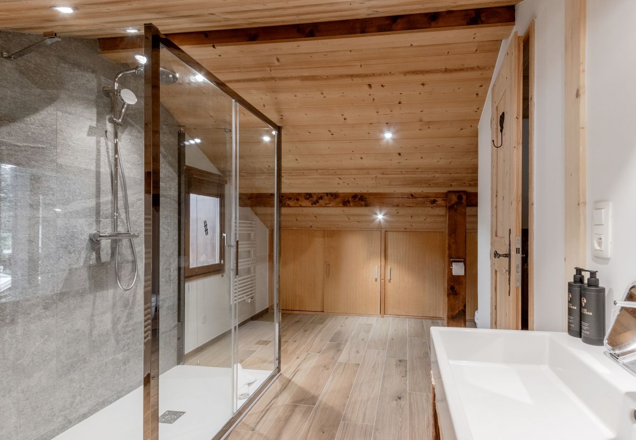 Chalet in Les Houches - Le Cottage