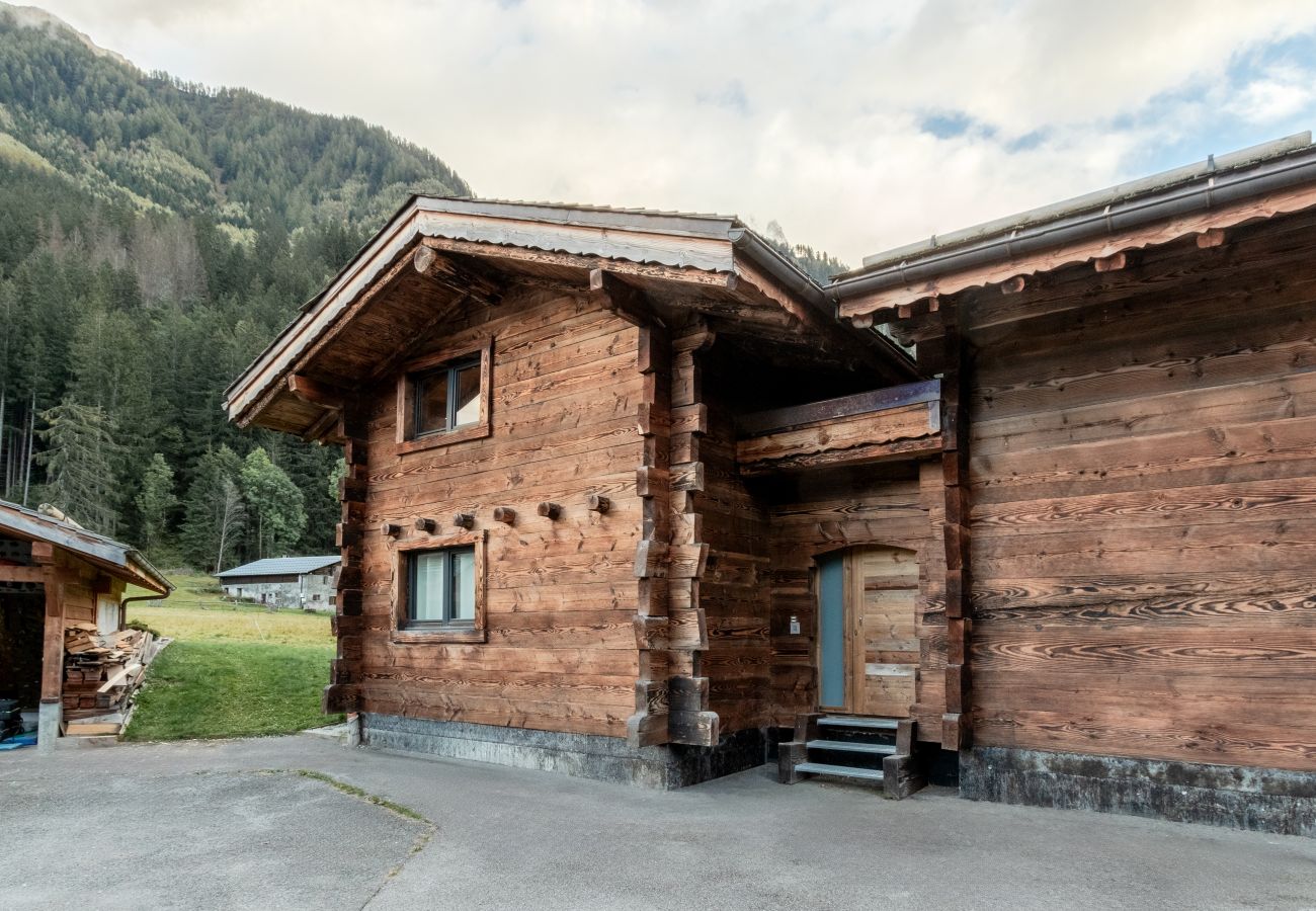 Apartment in Chamonix-Mont-Blanc - Le Grand Champs - Terrasse avec vue Mt.Blanc