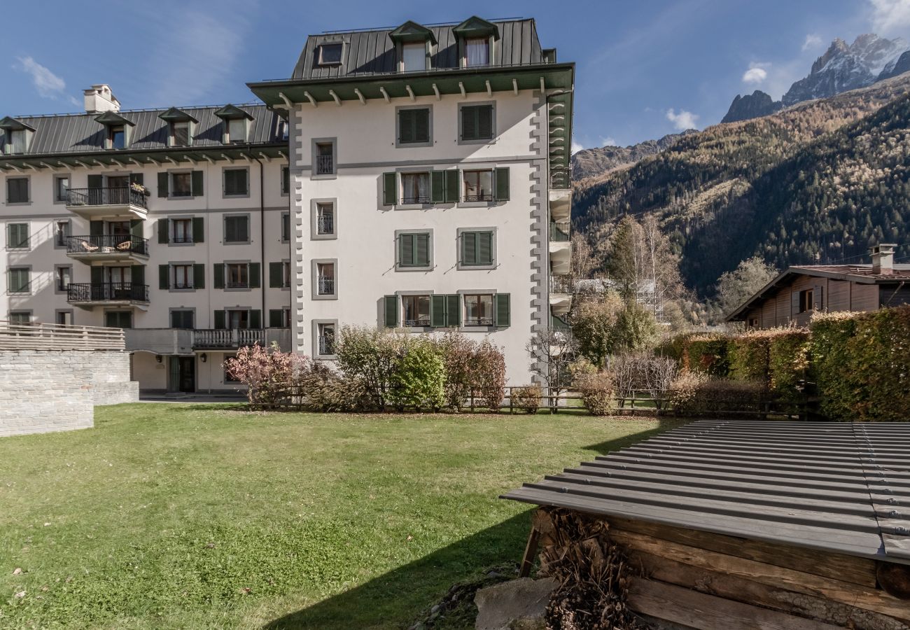 Apartment in Chamonix-Mont-Blanc - Bel Oiseau - Hypercentre - Balcon -Chamonix