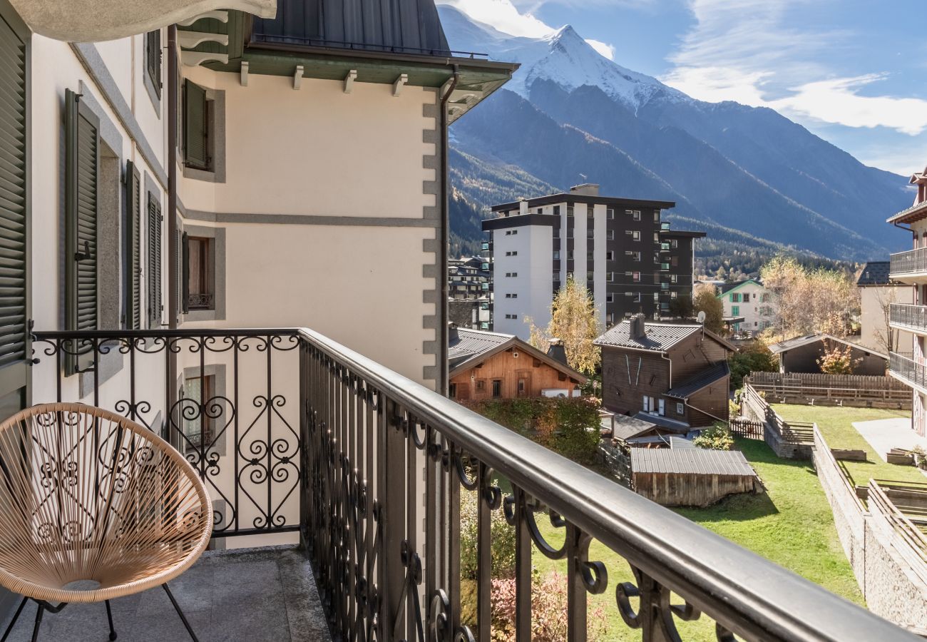 Apartment in Chamonix-Mont-Blanc - Bel Oiseau - Hypercentre - Balcon -Chamonix