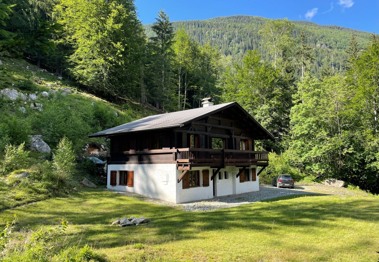 Chalet in Les Houches - Chalet des Eaux Rousses