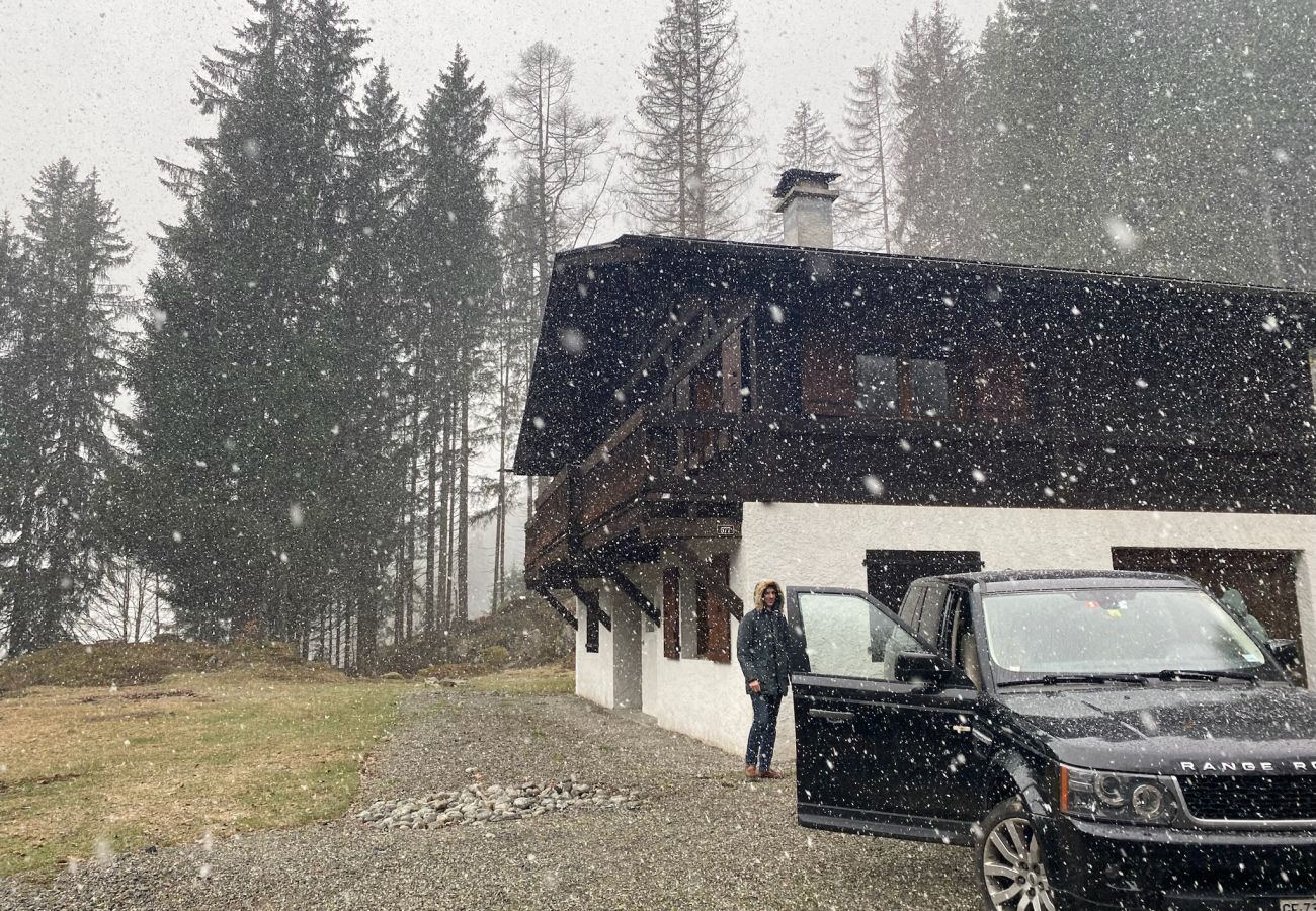 Chalet in Les Houches - Chalet des Eaux Rousses