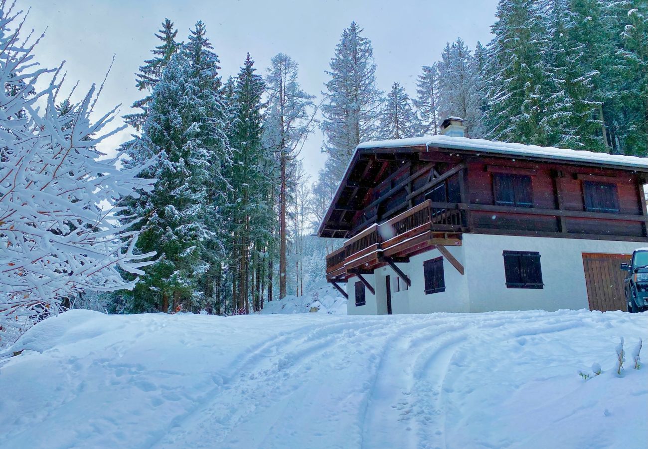 Chalet in Les Houches - Chalet des Eaux Rousses