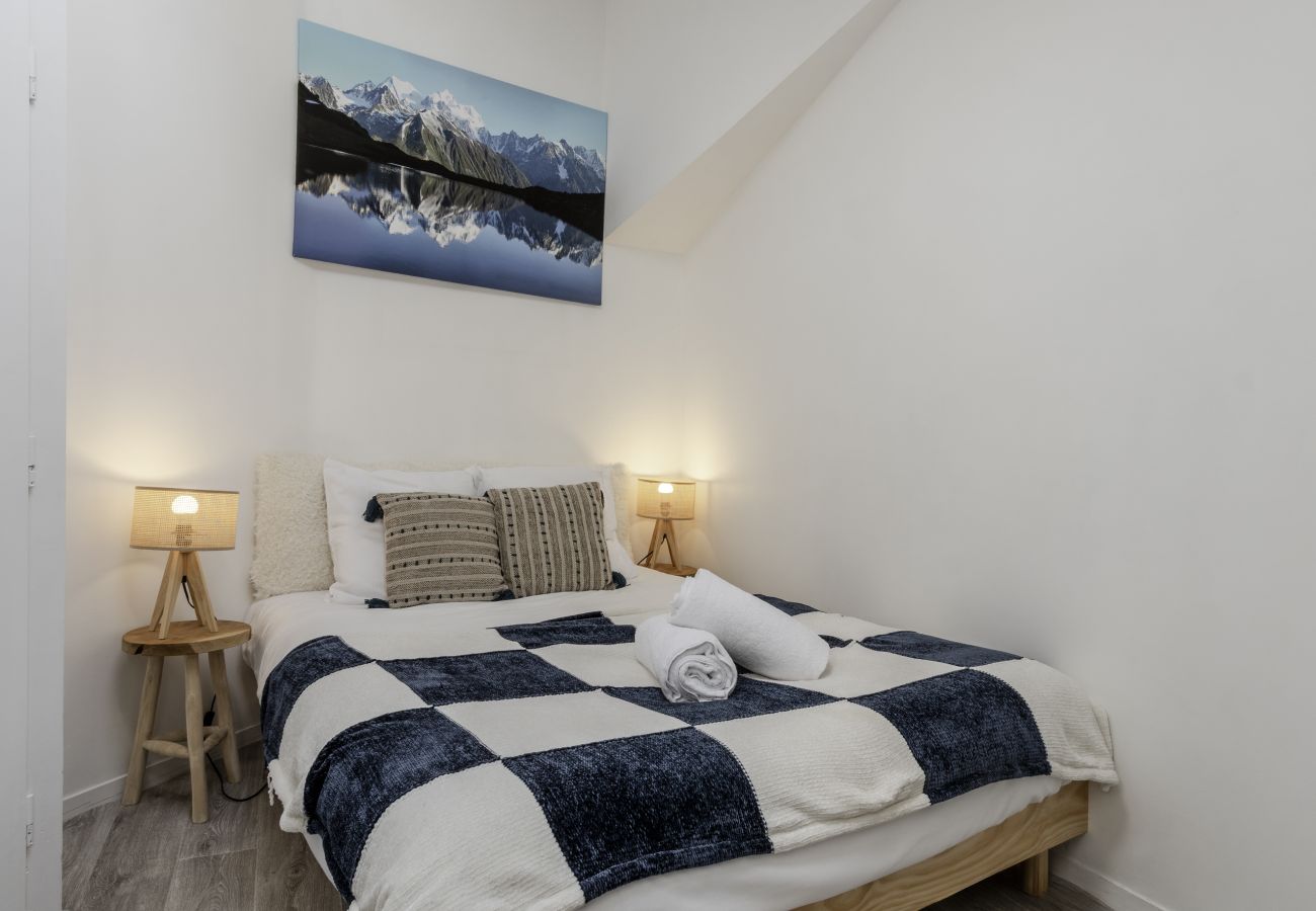 Apartment in Chamonix-Mont-Blanc - Le Triolet - Centre-ville - Balcon avec vue