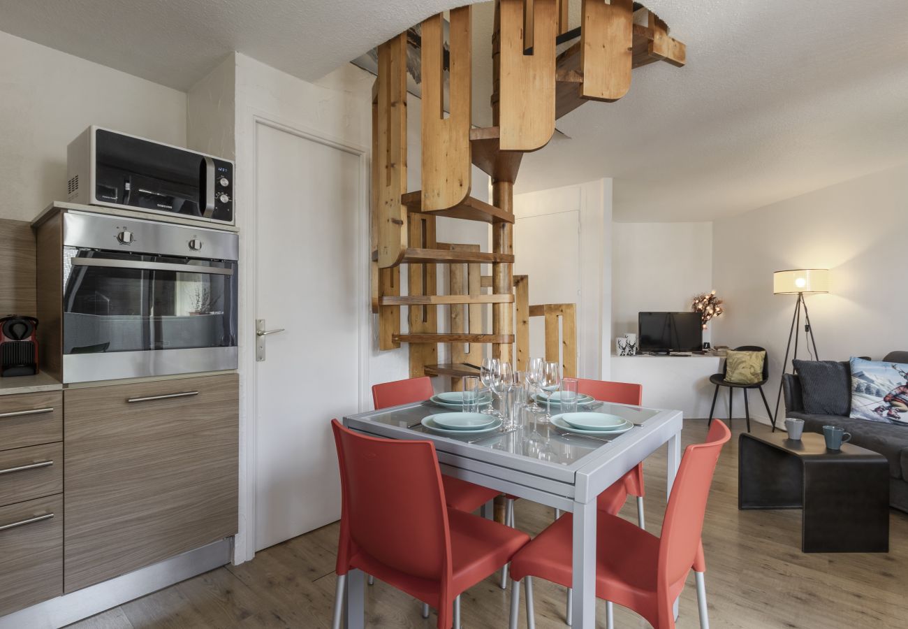 Apartment in Chamonix-Mont-Blanc - Le Triolet - Centre-ville - Balcon avec vue