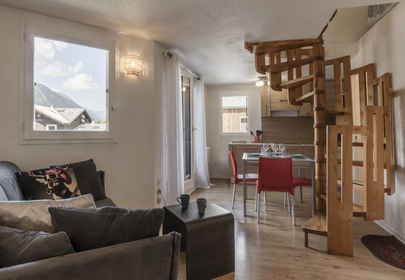 Apartment in Chamonix-Mont-Blanc - Le Triolet - Centre-ville - Balcon avec vue