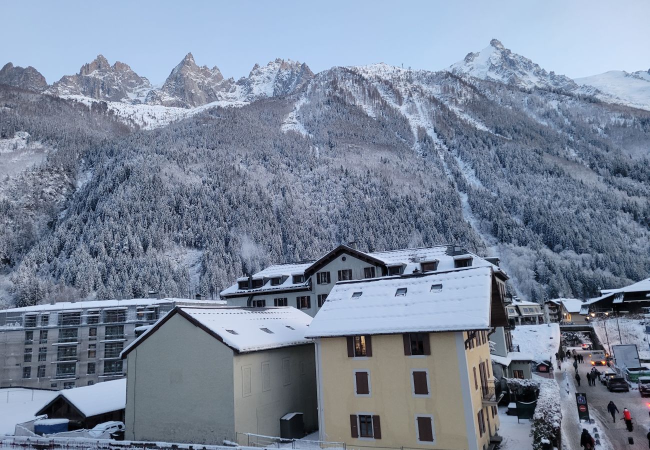 Apartment in Chamonix-Mont-Blanc - Le Lyret - Au Centre avec Vue Spectaculaire