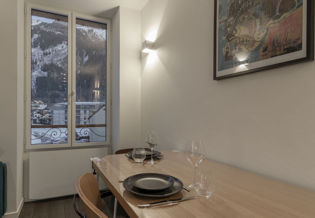 Apartment in Chamonix-Mont-Blanc - Le Lyret - Au Centre avec Vue Spectaculaire