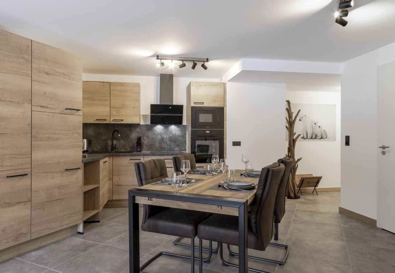 Apartment in Les Houches - The Bear – Sauna, Piscine - Face au Kandahar