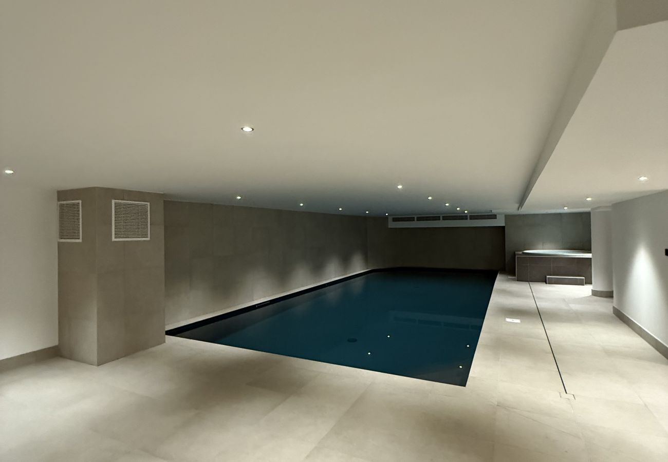 Apartment in Les Houches - The Bear – Sauna, Piscine - Face au Kandahar
