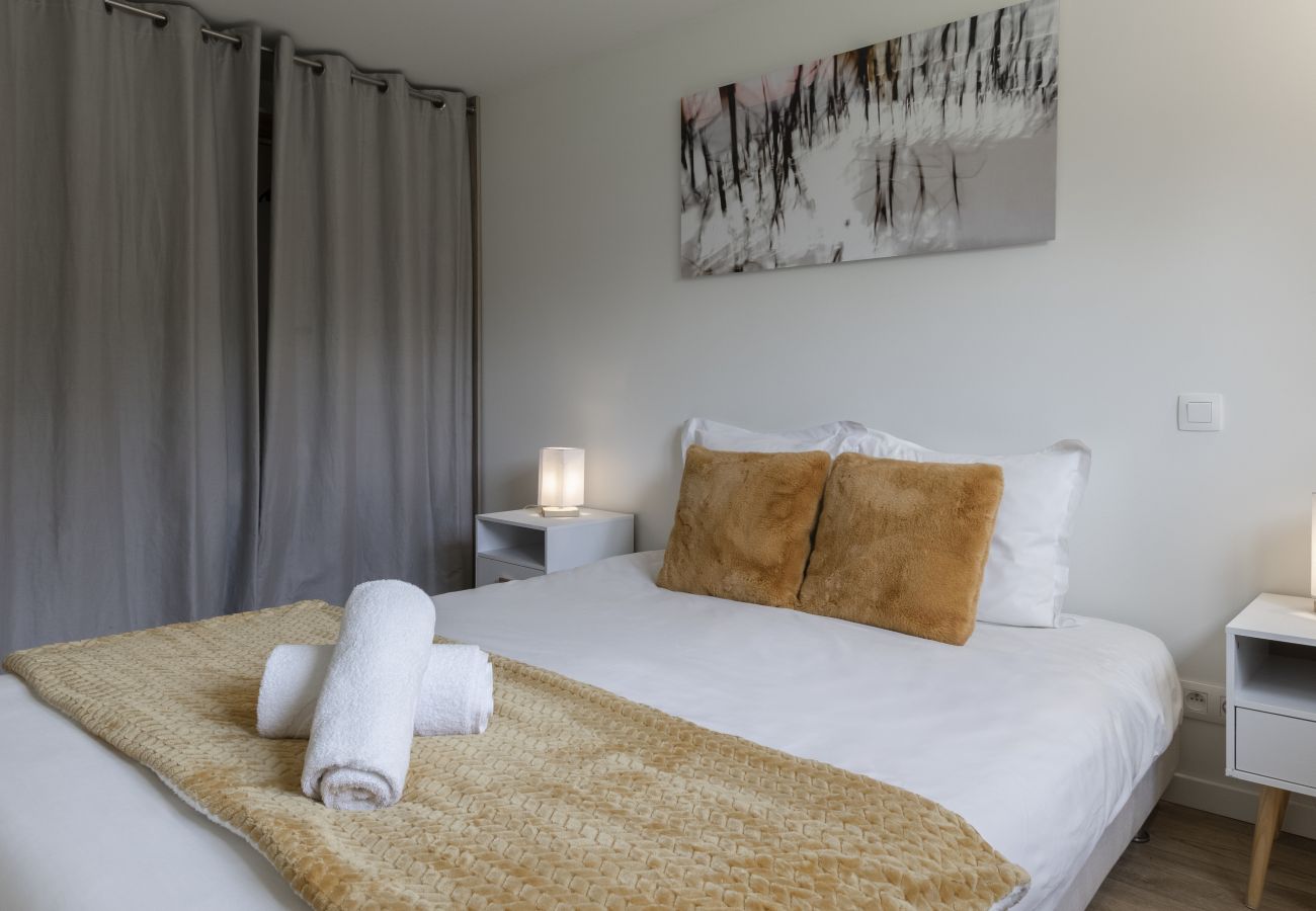 Apartment in Chamonix-Mont-Blanc - Pierre Belle - 80m² - Grande Terrasse et Jardin