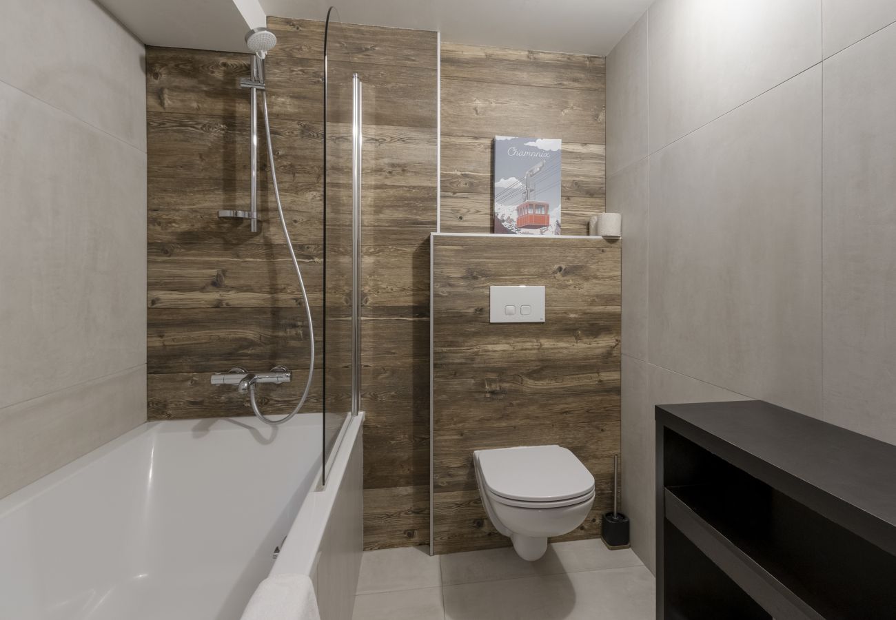 Apartment in Chamonix-Mont-Blanc - Pierre Belle - 80m² - Grande Terrasse et Jardin