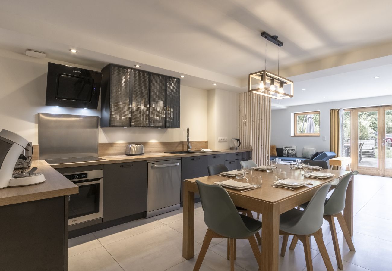 Apartment in Chamonix-Mont-Blanc - Pierre Belle - 80m² - Grande Terrasse et Jardin