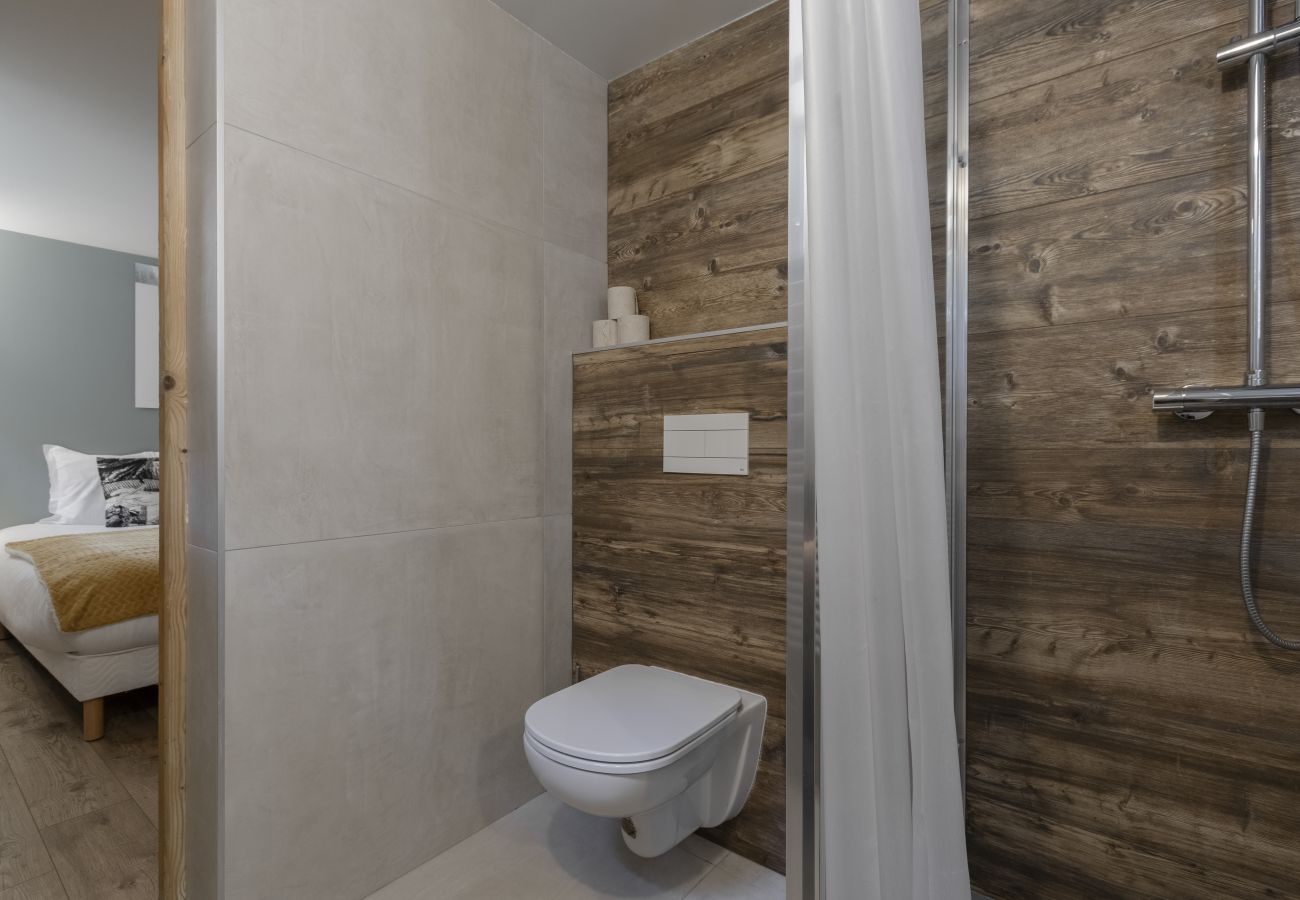 Apartment in Chamonix-Mont-Blanc - Pierre Belle - 80m² - Grande Terrasse et Jardin