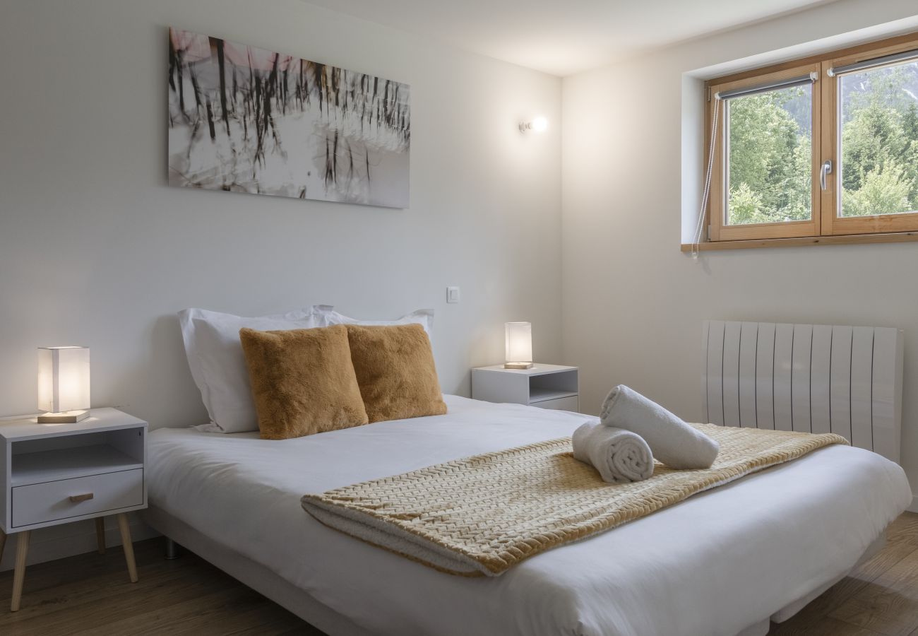 Apartment in Chamonix-Mont-Blanc - Pierre Belle - 80m² - Grande Terrasse et Jardin