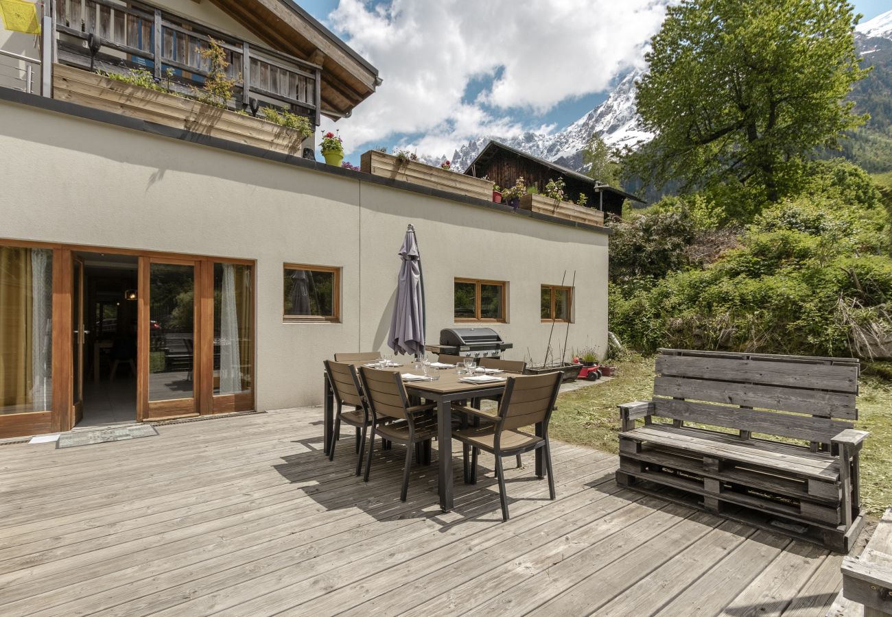 Apartment in Chamonix-Mont-Blanc - Pierre Belle - 80m² - Grande Terrasse et Jardin