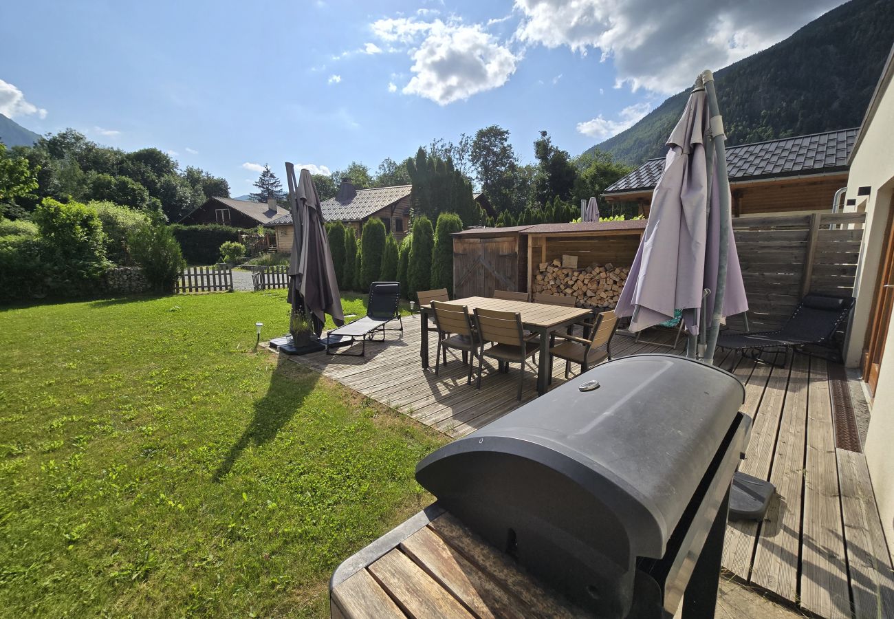 Apartment in Chamonix-Mont-Blanc - Pierre Belle - 80m² - Grande Terrasse et Jardin
