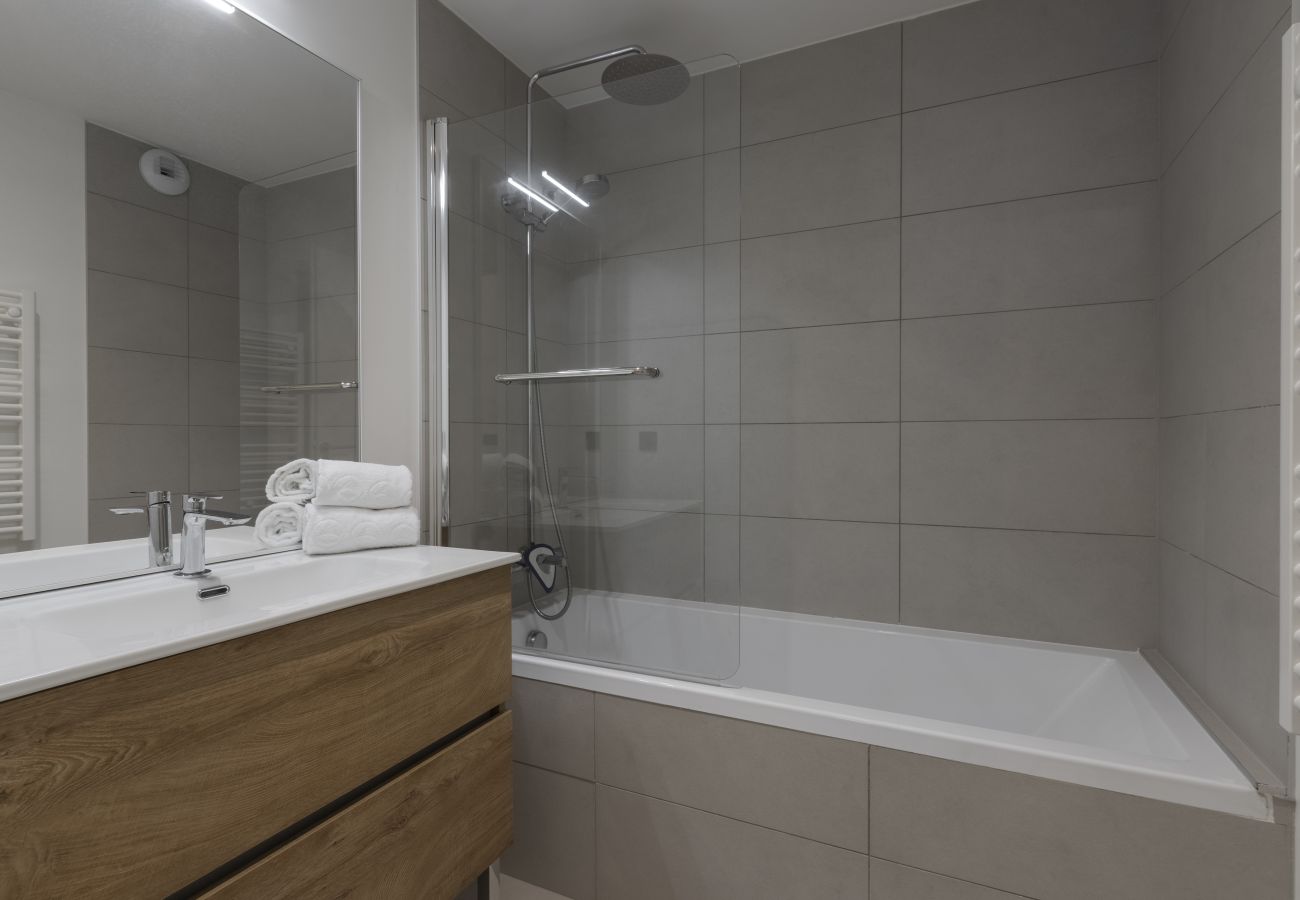 Apartment in Les Houches - Le mazot de Kayla - Espace bien être, picine • Vue