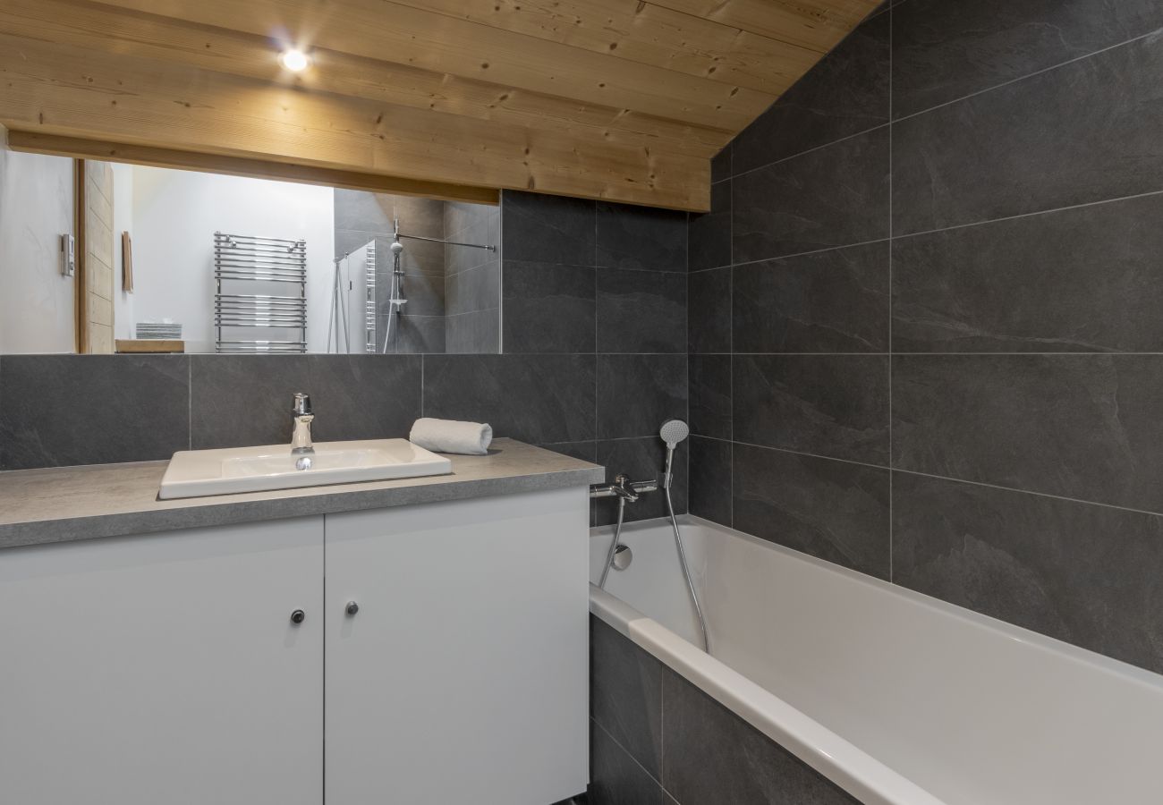 Apartment in Les Houches - Trabets 2 - Vue Montagne - 150m des Remontées