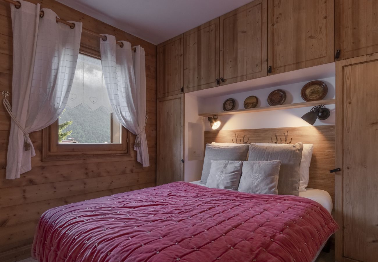 Apartment in Les Houches - Grande Jorasses 2 - Ski - Terrasse - Vue Montagne