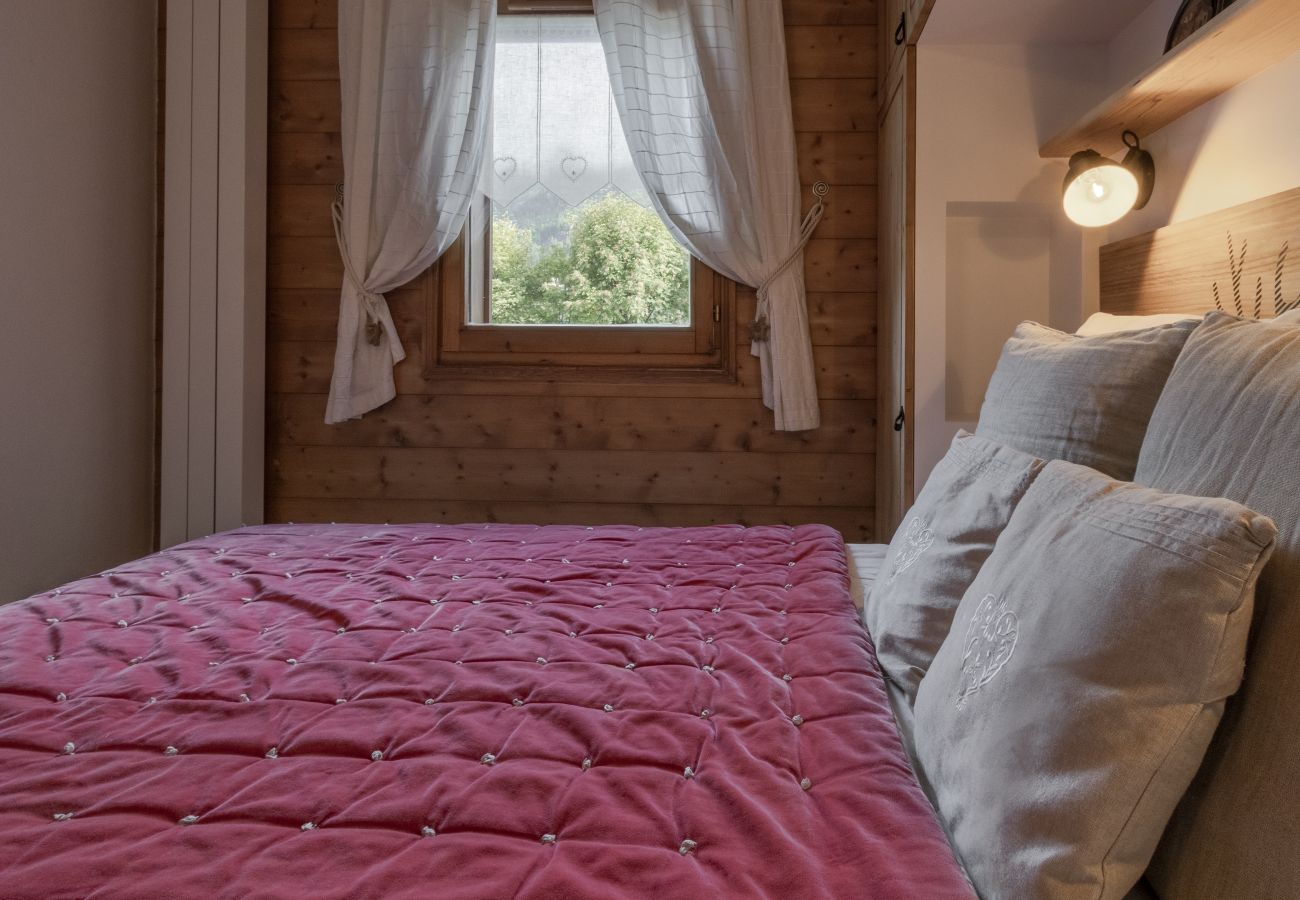 Apartment in Les Houches - Grande Jorasses 2 - Ski - Terrasse - Vue Montagne