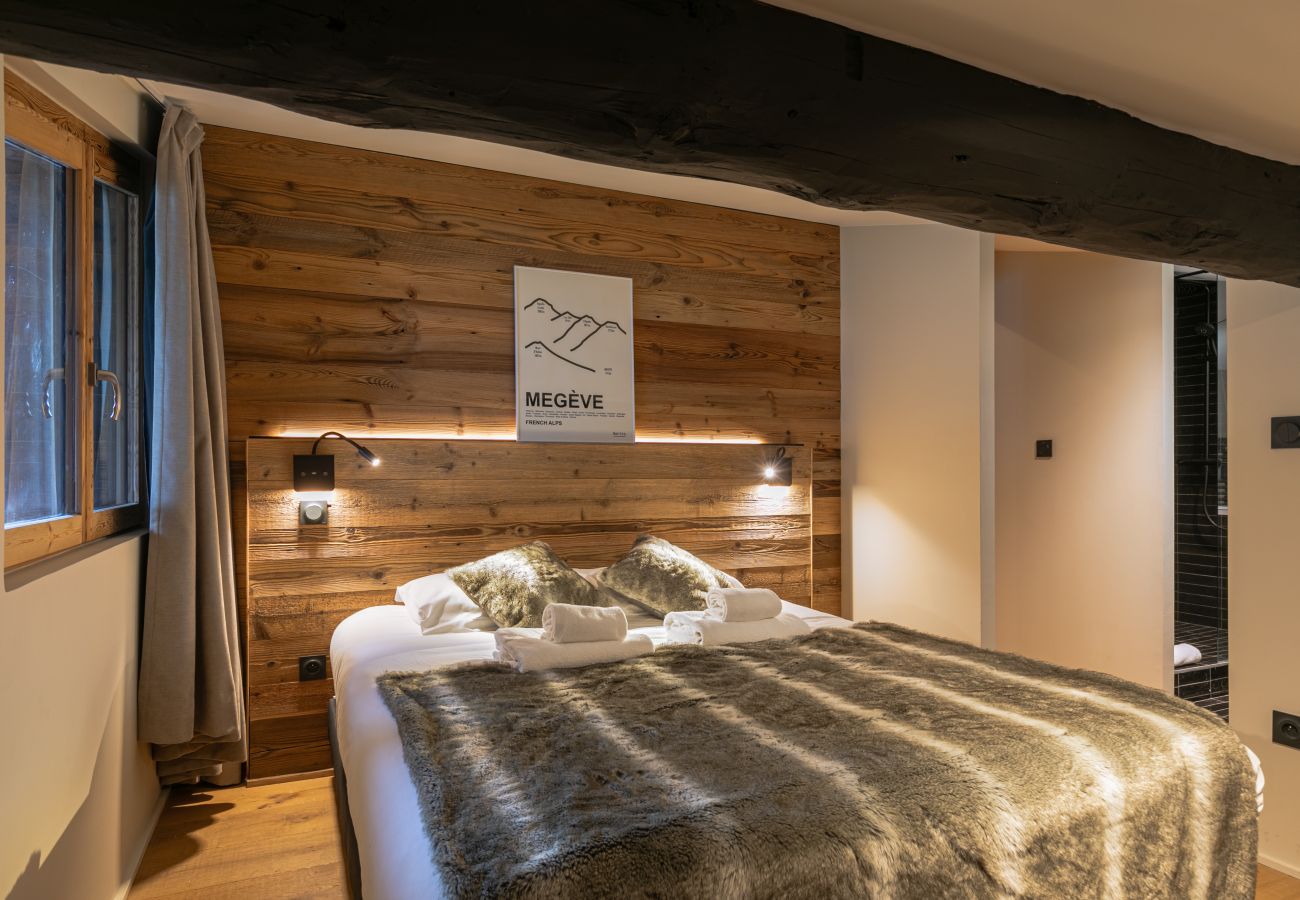 Apartment in Demi-Quartier - Le Black Wood - Chalet famille avec sauna, balnéo