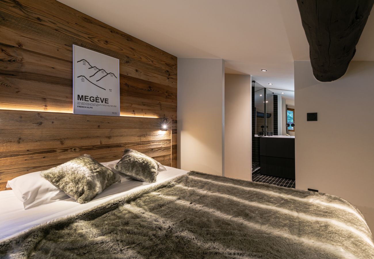 Apartment in Demi-Quartier - Le Black Wood - Chalet famille avec sauna, balnéo
