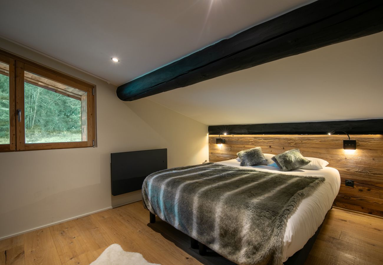 Apartment in Demi-Quartier - Le Black Wood - Chalet famille avec sauna, balnéo