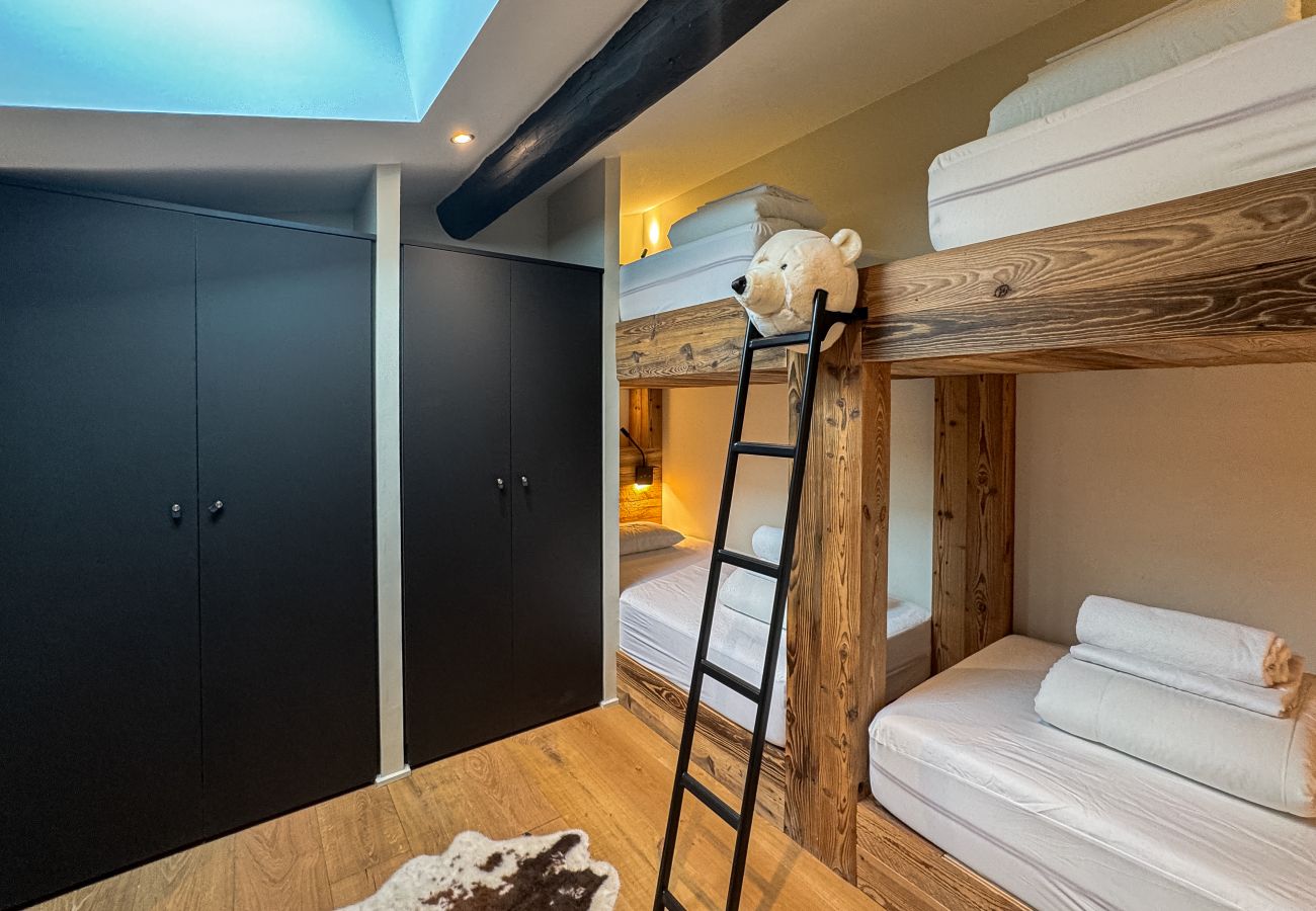 Apartment in Demi-Quartier - Le Black Wood - Chalet famille avec sauna, balnéo