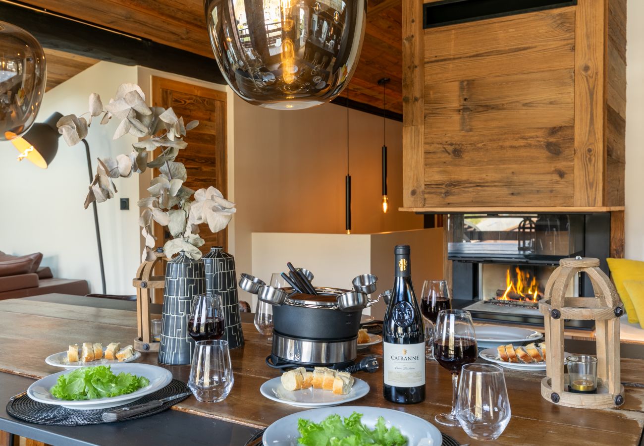 Apartment in Demi-Quartier - Le Black Wood - Chalet famille avec sauna, balnéo