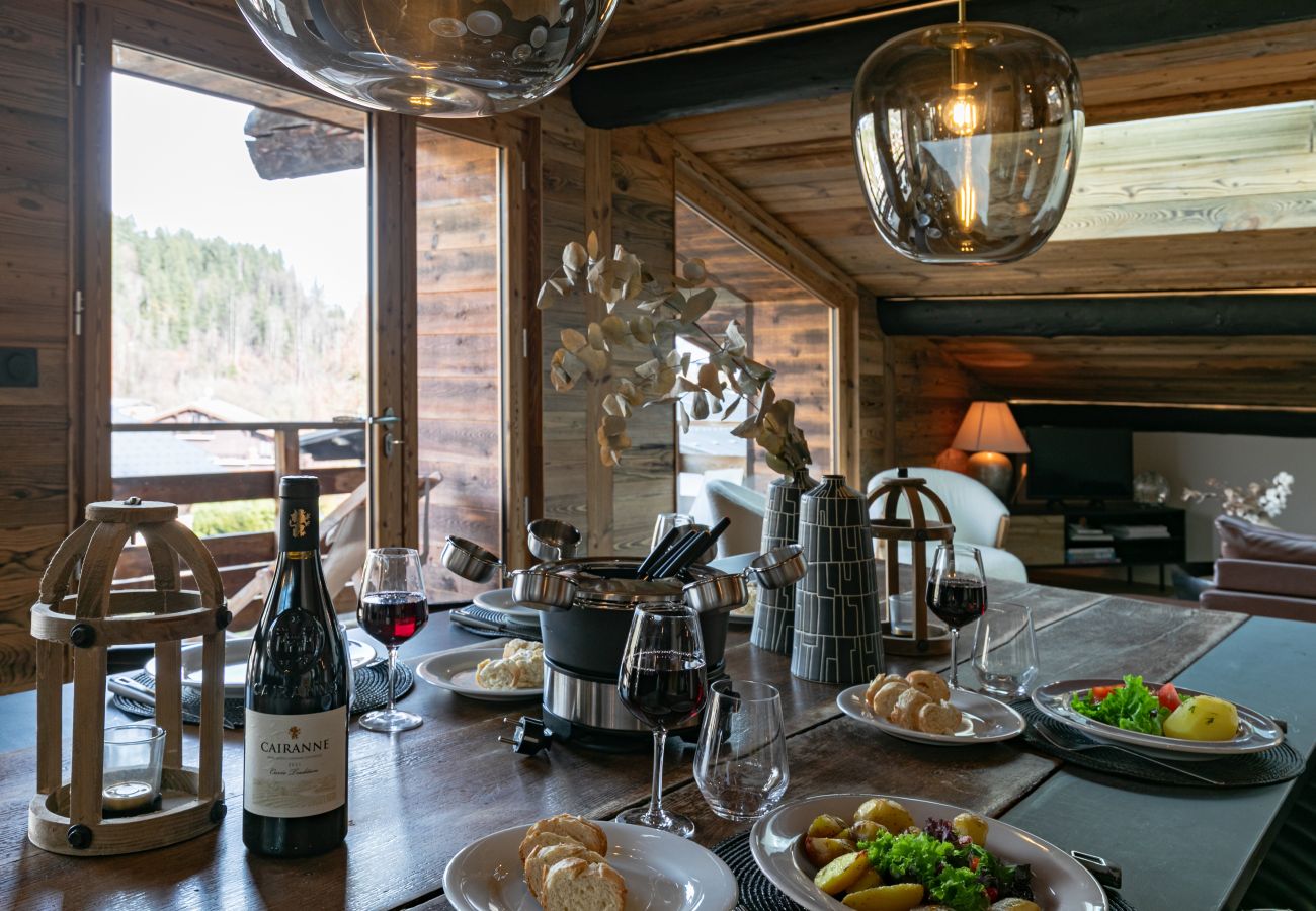 Apartment in Demi-Quartier - Le Black Wood - Chalet famille avec sauna, balnéo