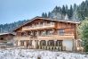 Apartment in Demi-Quartier - Le Black Wood - Chalet famille avec sauna, balnéo