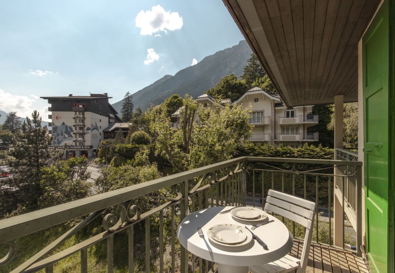 Apartment in Chamonix-Mont-Blanc - Blanc Neige balcon & vue au cœur de Chamonix