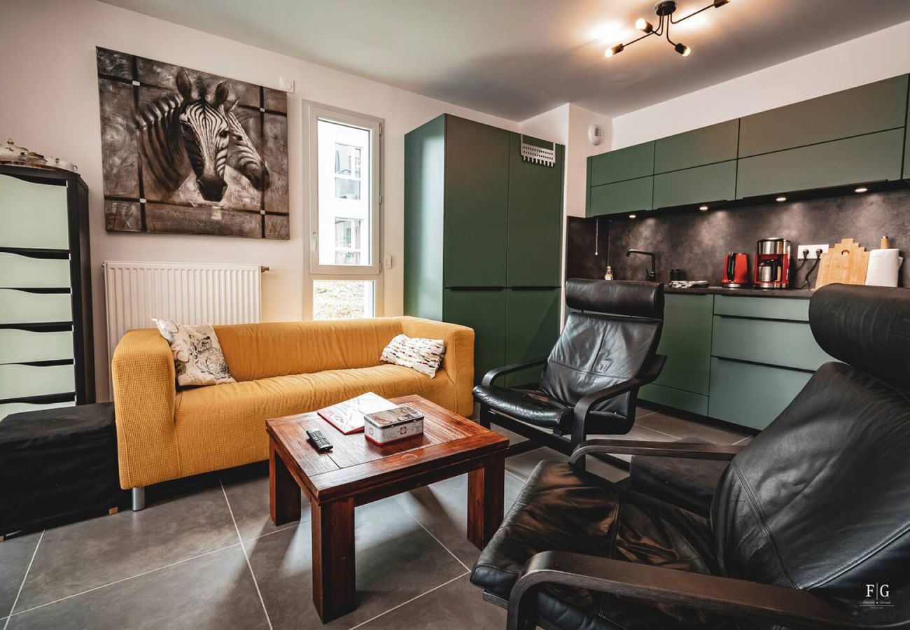 Apartment in Sallanches - Le Doran - Terrasse & Vue Mont Blanc