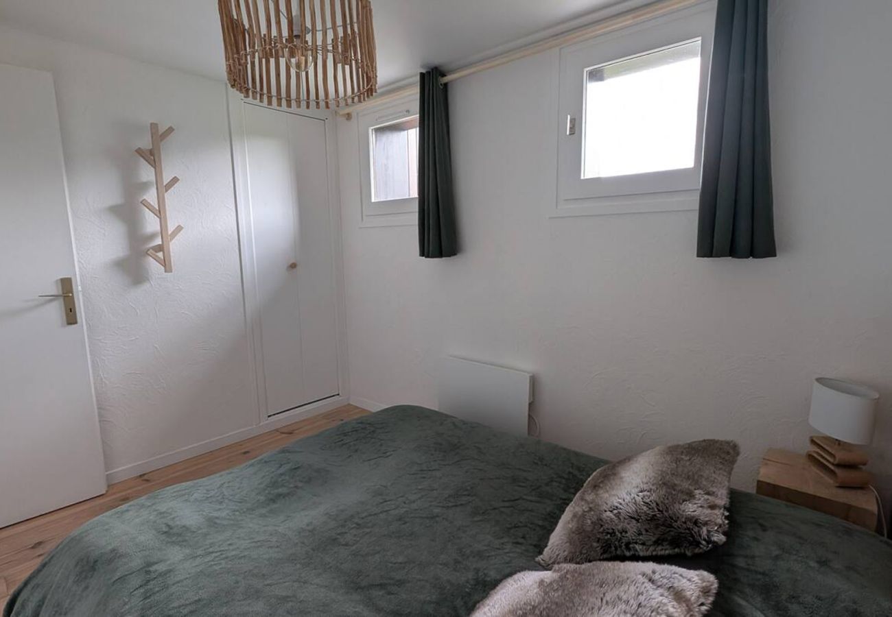 Apartment in Sallanches - Les Chaumes - T3 moderne piscine