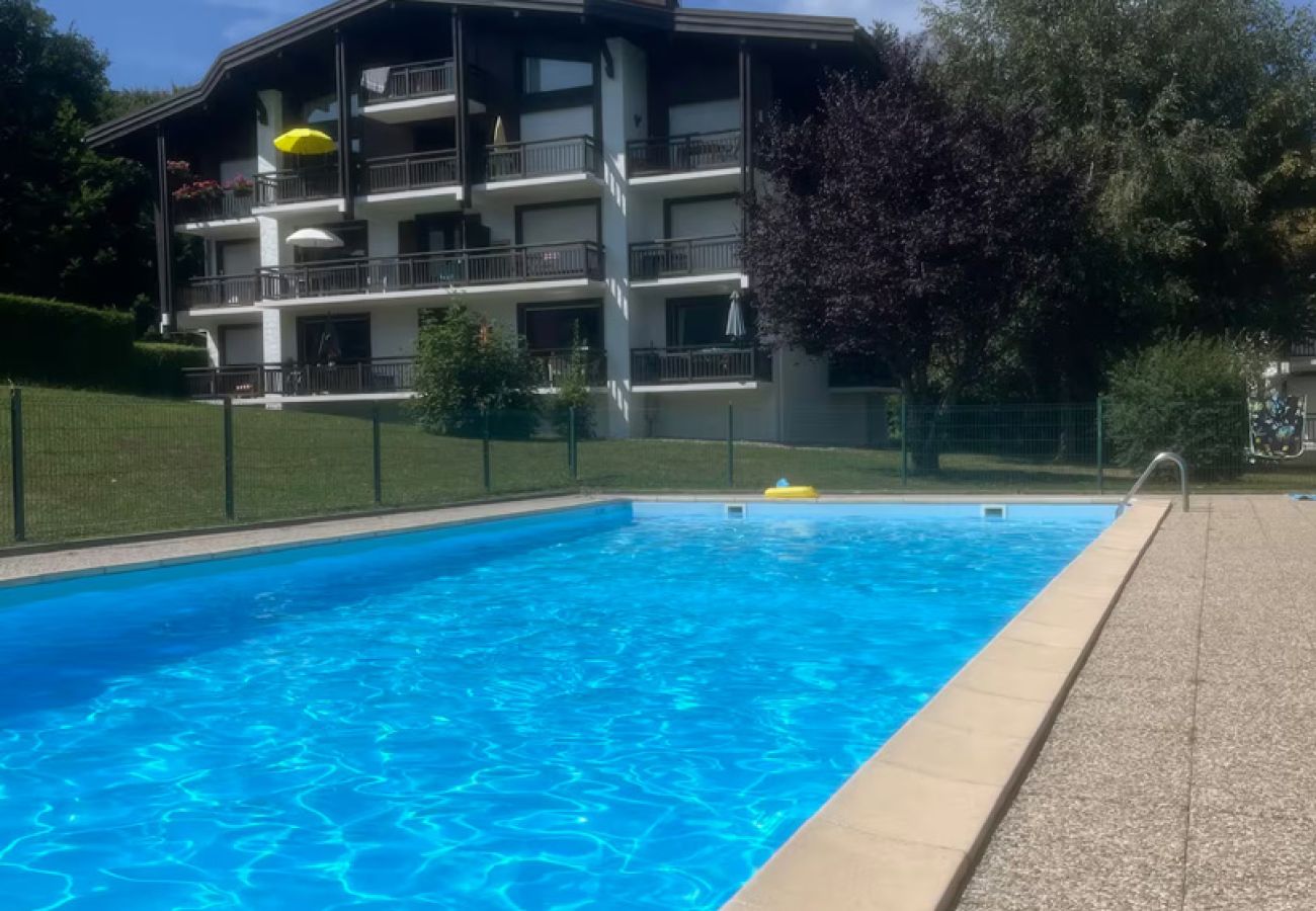 Apartment in Sallanches - Les Chaumes - T3 moderne piscine