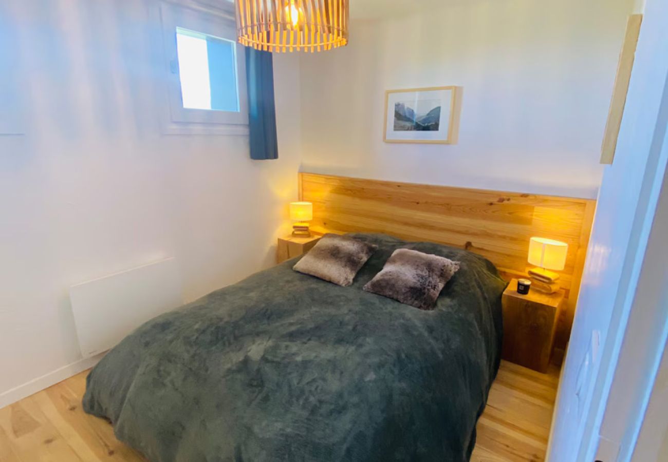 Apartment in Sallanches - Les Chaumes - T3 moderne piscine