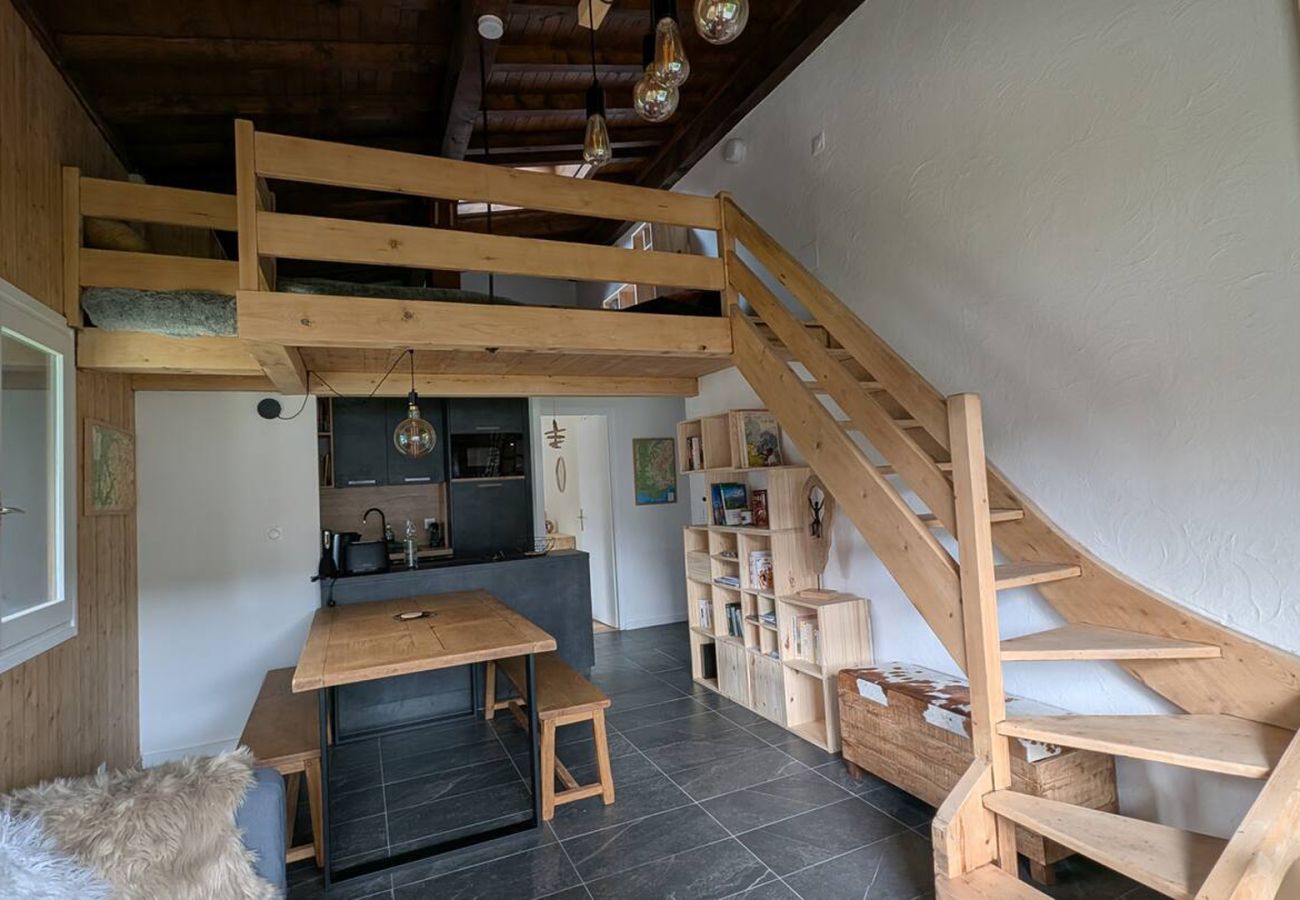 Apartment in Sallanches - Les Chaumes - T3 moderne piscine