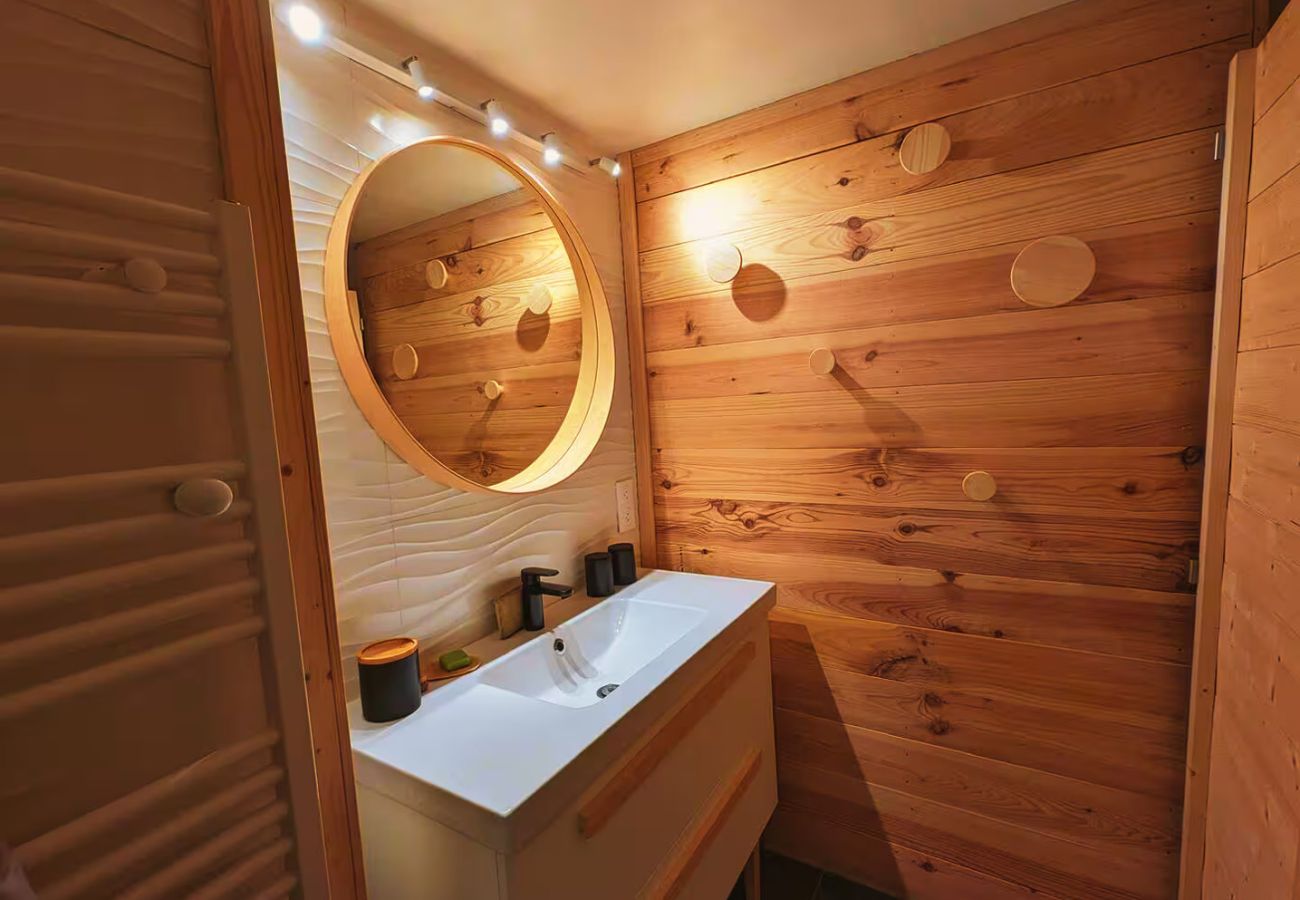 Apartment in Sallanches - Les Chaumes - T3 moderne piscine