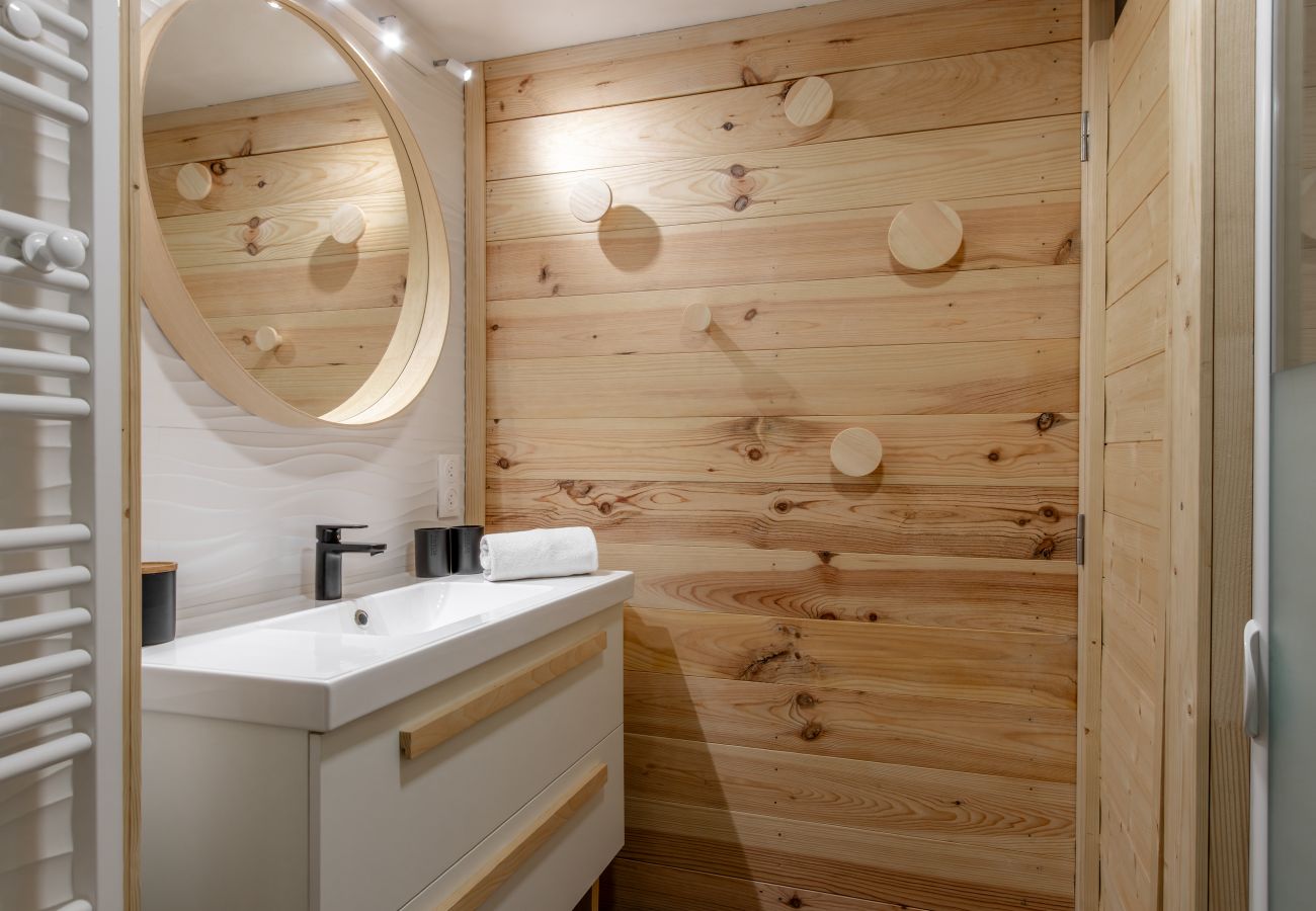 Apartment in Sallanches - Les Chaumes - T3 moderne piscine