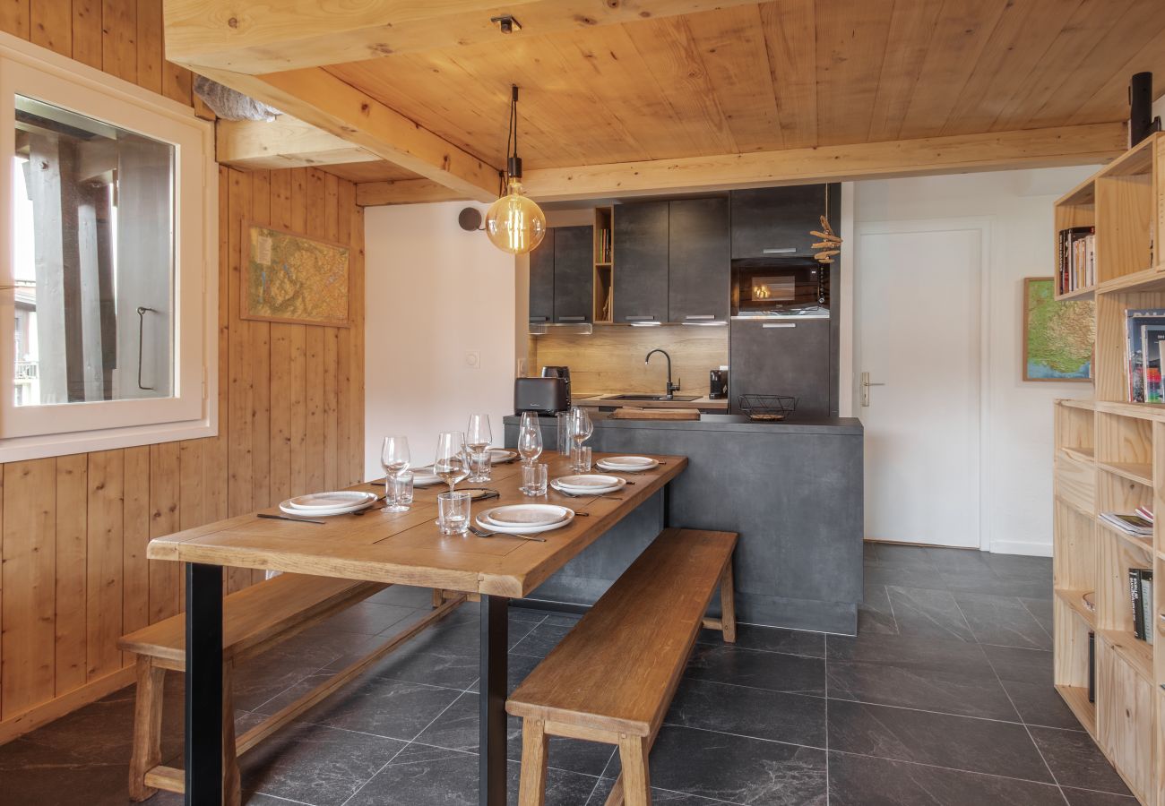 Apartment in Sallanches - Les Chaumes - T3 moderne piscine