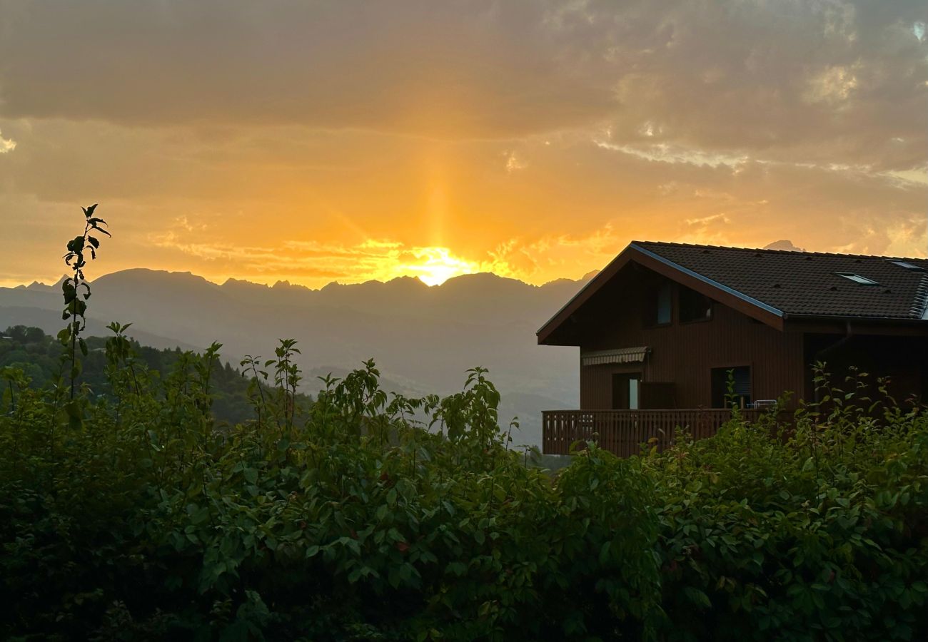 Apartment in Saint-Gervais-les-Bains - Le Saint Bernard - T2 Terrasse Vue Mont Joli 42m2