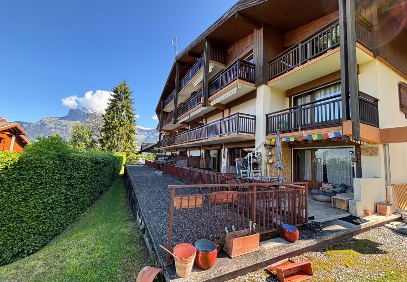Apartment in Saint-Gervais-les-Bains - Le Saint Bernard - T2 Terrasse Vue Mont Joli 42m2