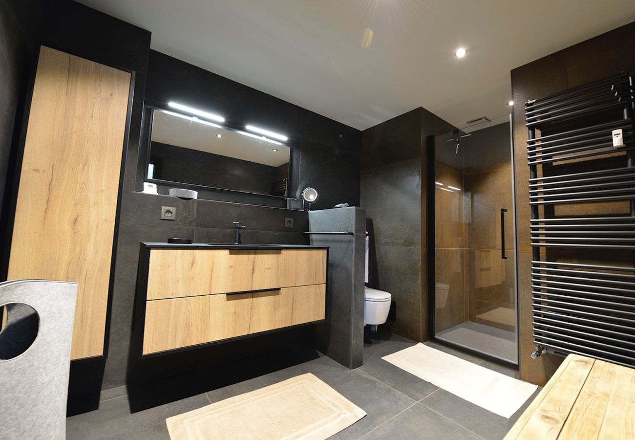 Apartment in Chamonix-Mont-Blanc - Quartz - Appt 4 étoiles vue Mont-Blanc - Centre
