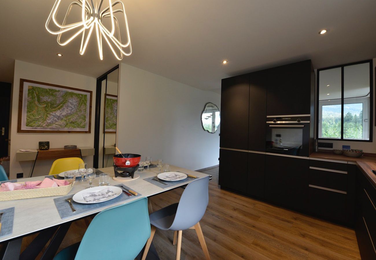 Apartment in Chamonix-Mont-Blanc - Quartz - Appt 4 étoiles vue Mont-Blanc - Centre