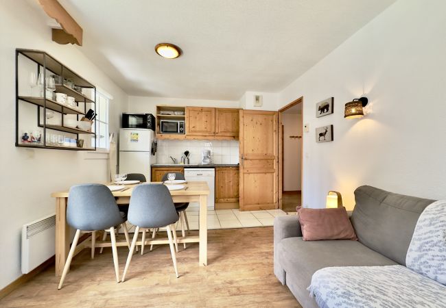 Apartment in Saint-Gervais-les-Bains - Le Bon Endroit - Centre - Près Pistes & Thermes
