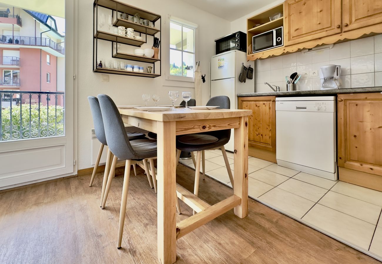 Apartment in Saint-Gervais-les-Bains - Le Bon Endroit - Centre - Près Pistes & Thermes