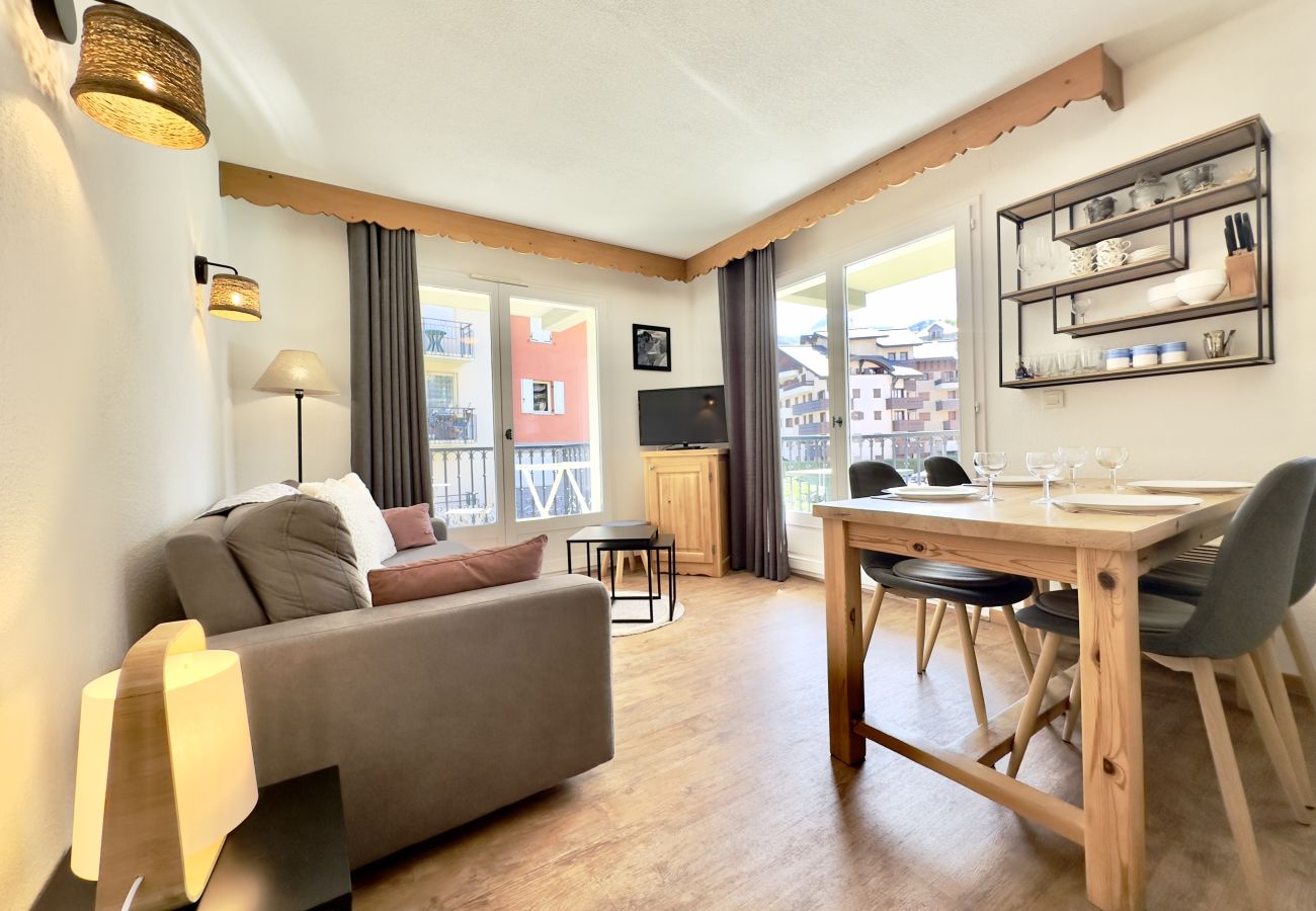 Apartment in Saint-Gervais-les-Bains - Le Bon Endroit - Centre - Près Pistes & Thermes