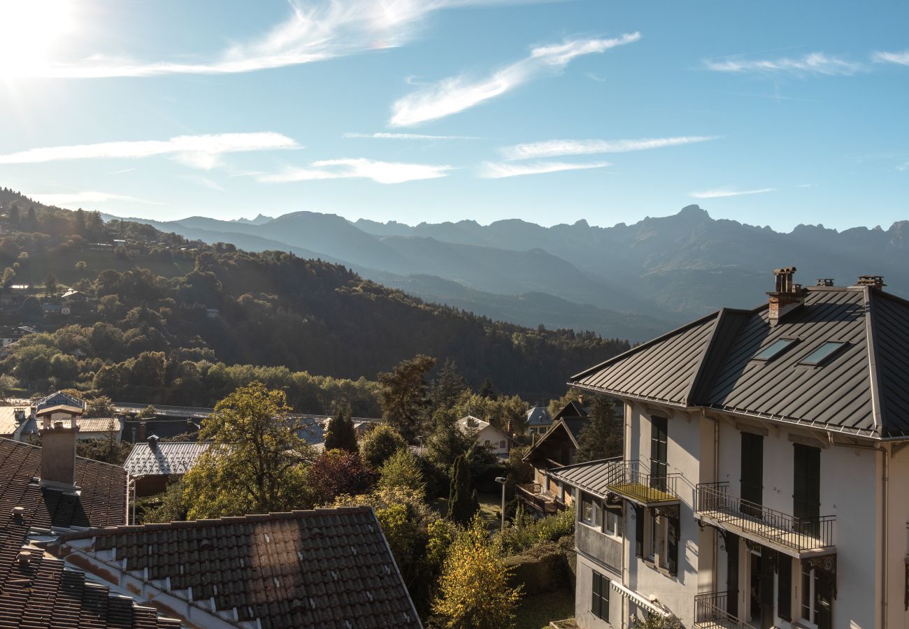 Apartment in Saint-Gervais-les-Bains - Le Mont Joux - Vue montagne & télécabine